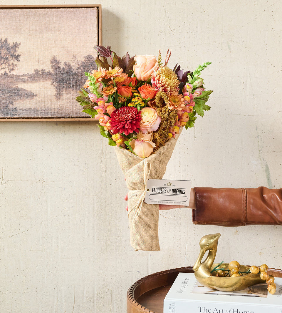 Send our Autumn bouquet of flowers to someone