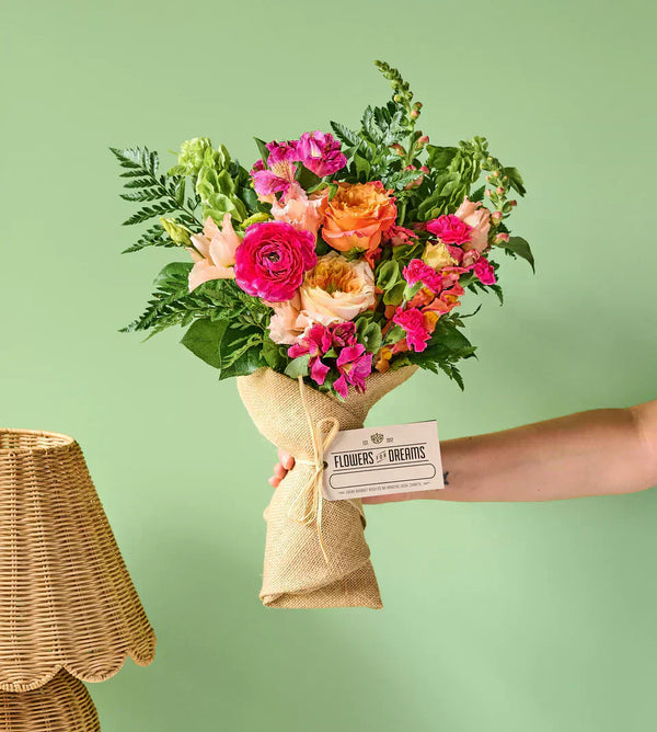 How to Keep Cut Flowers Fresh In the Summer Heat