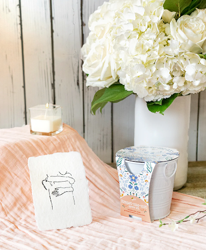 Sympathy Flowers Etiquette: What to Send, When, and What to Say