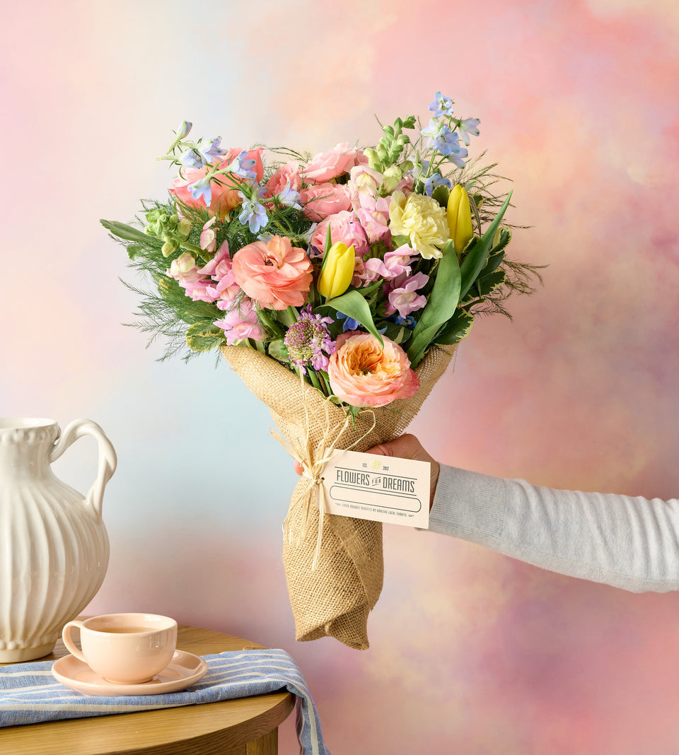 Send our Spring bouquet of flowers to someone