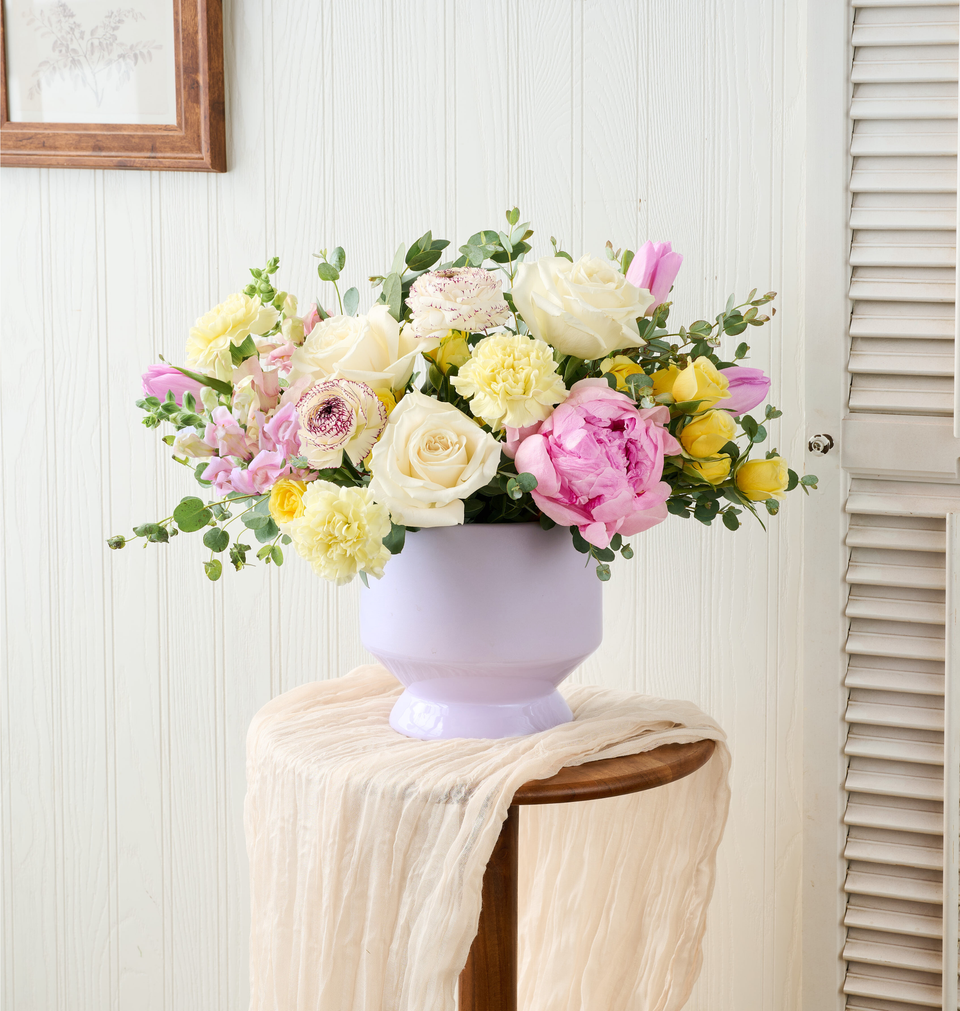Daylight bouquet with bright mixed blooms, Flowers for Dreams