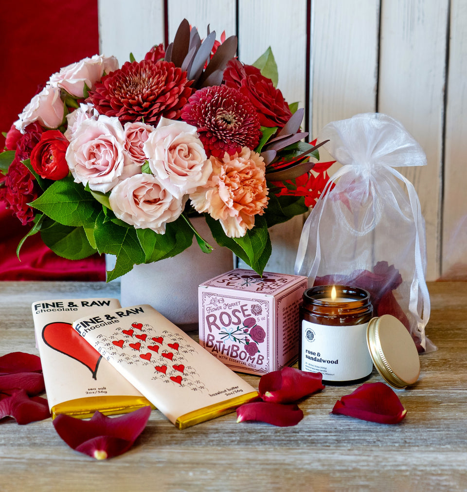 Send our The Lover Bundle bouquet of flowers to someone