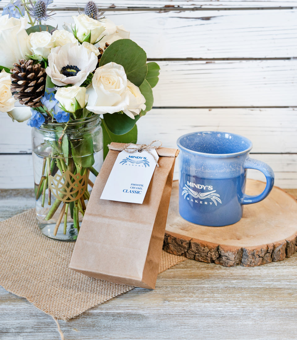 Send our The Mindy's Bundle bouquet of flowers to someone