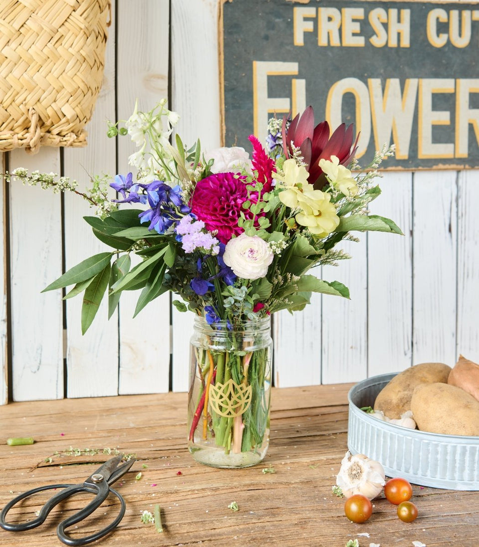 Send our Farm bouquet of flowers to someone