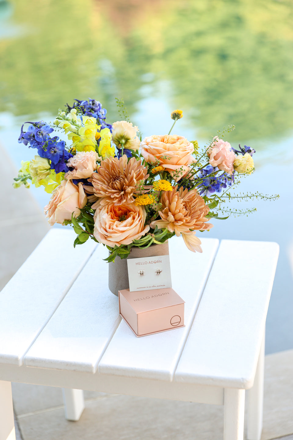 Photograph of The Hello Adorn Earrings Set flower bouquet