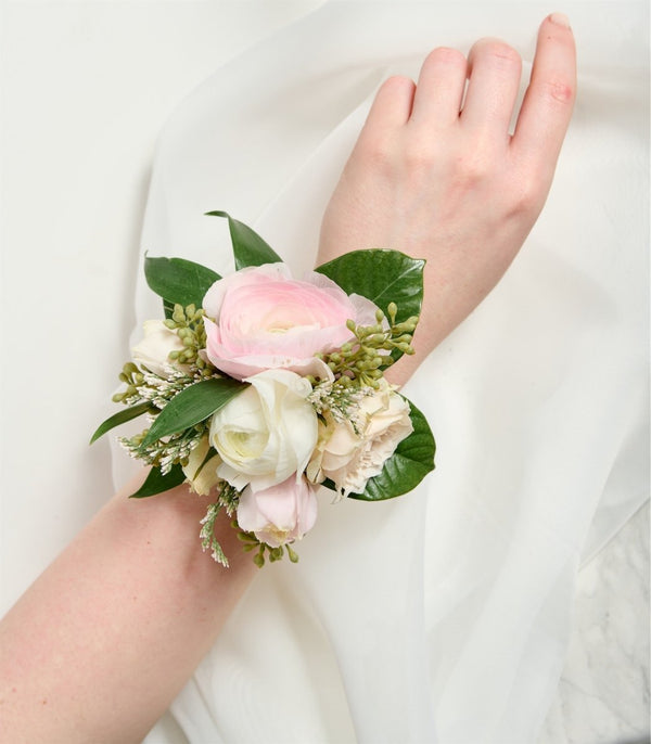 Corsage Blush & Ivory - Flowers for Dreams